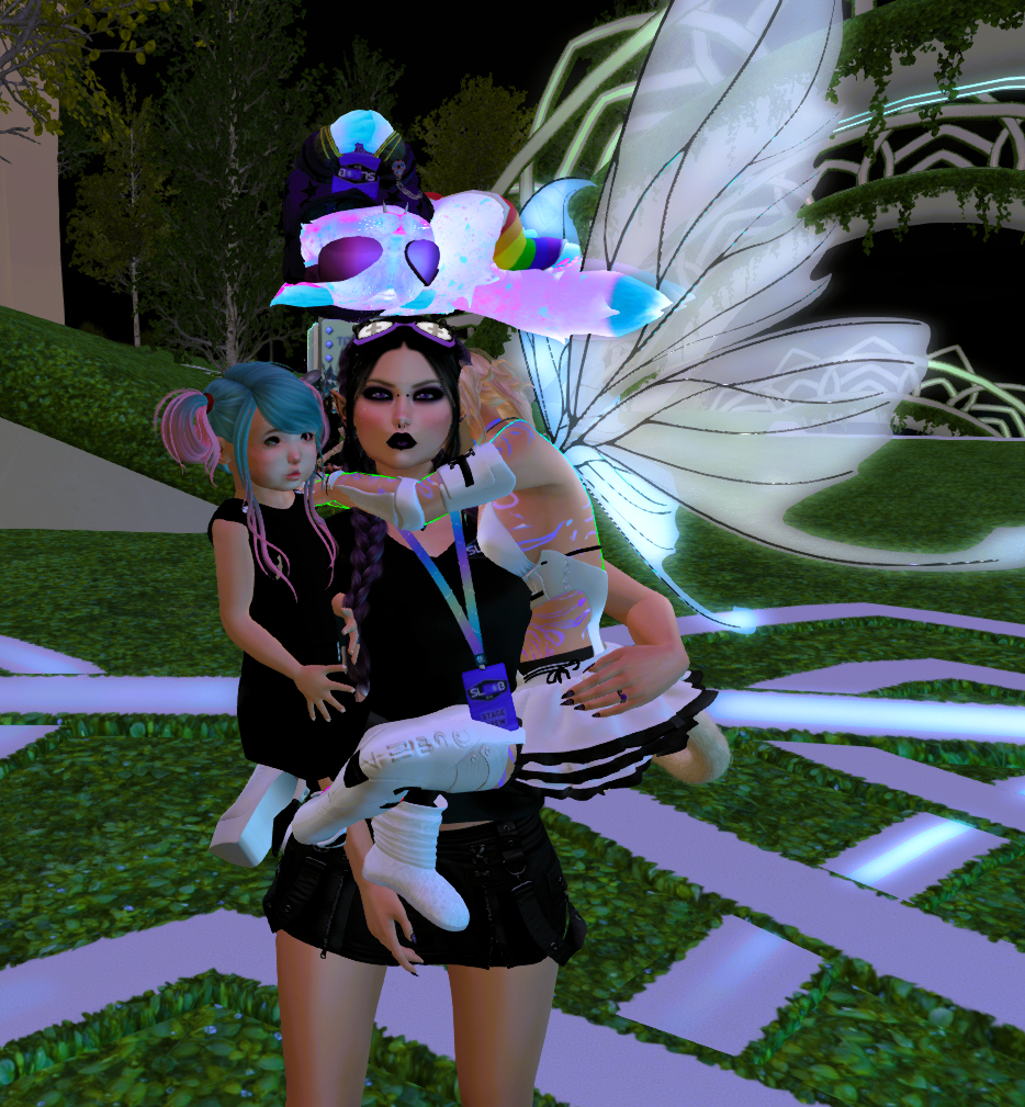 Shadow being the best emotional support stage crew.